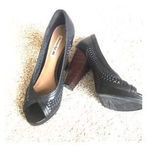 American Eagle Peep Toe Heels Size 7.5